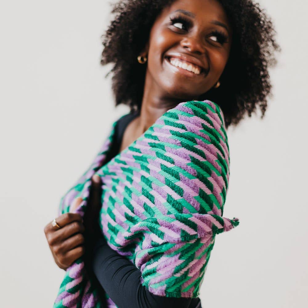 Cold Morning Houndstooth Scarf: Purple