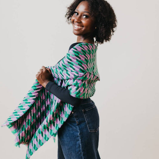 Cold Morning Houndstooth Scarf: Purple